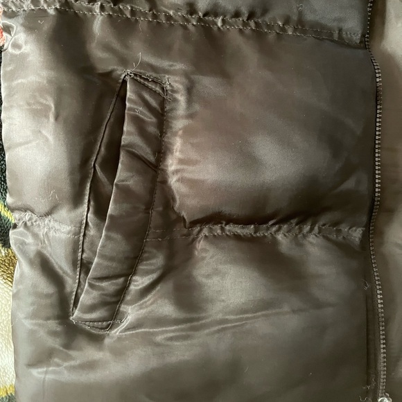 Mens GB Puffer Vest - Picture 3 of 6